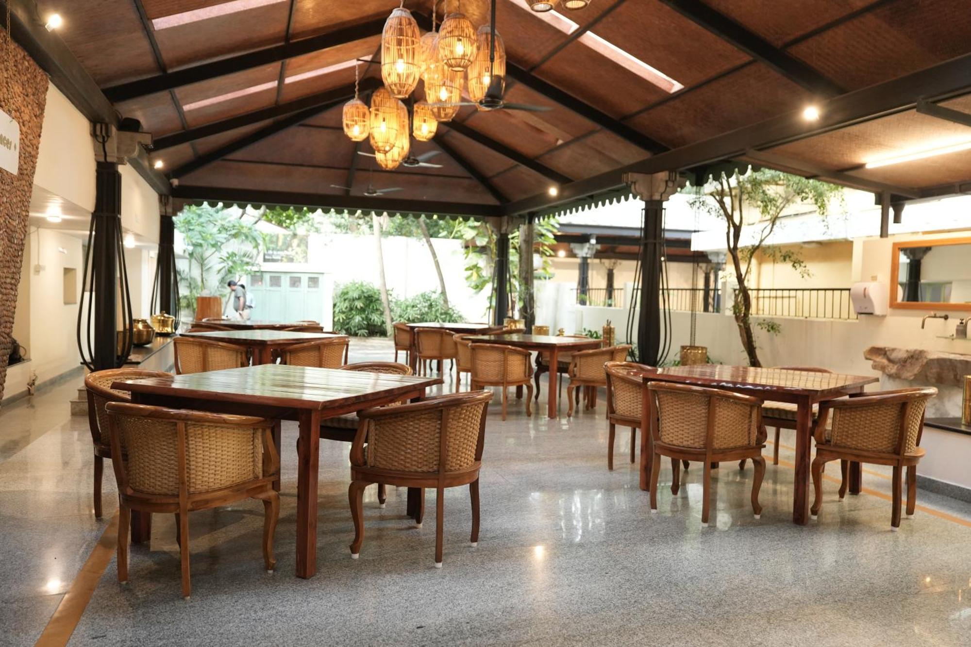 Hanu Reddy Residences Poes Garden Ченнаи Экстерьер фото